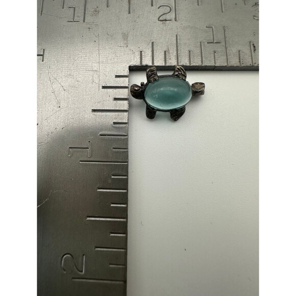 Vintage tiny  jelly belly turtle pin - Picture 5 of 5